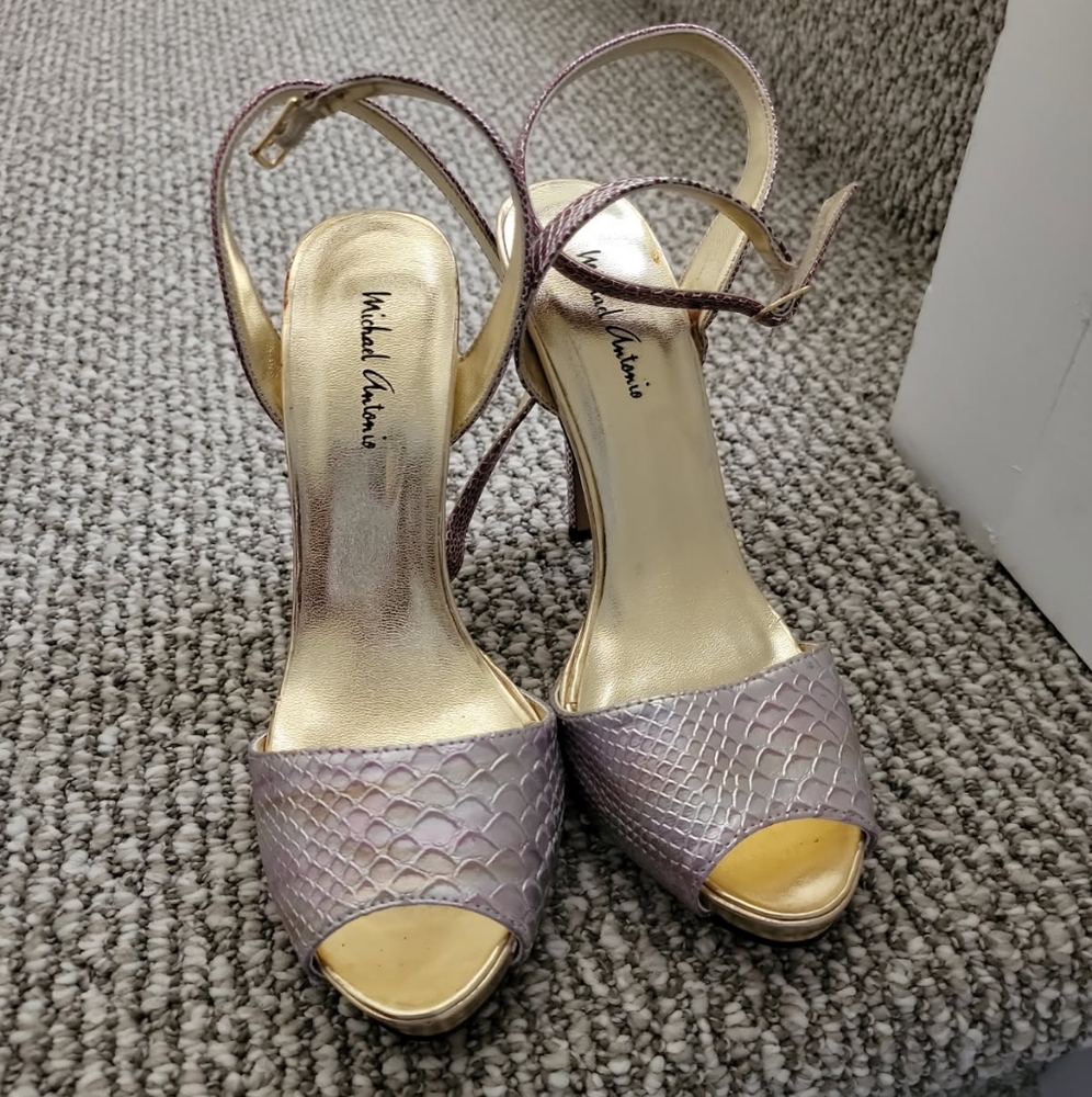 Michael Antonio Women's Purple Peep-Toe Heels